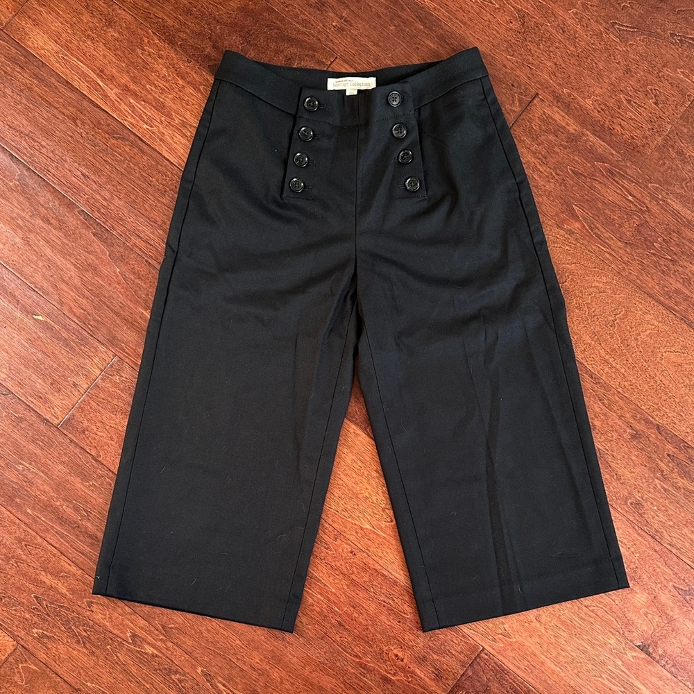 Banana Republic Culottes. Black Wide-Leg Cropped Pants
